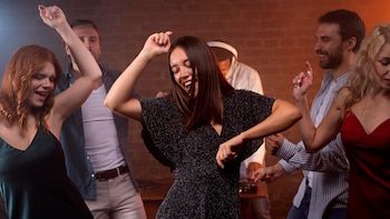 Bailar regularmente reduce el riesgo