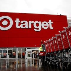 Los directores de Walmart y Target advierten que los aranceles podrían interrumpir las cadenas de suministro y causar estantes vacíos.