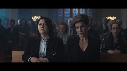 Mariona Terés y Nina son la hermana y la madre del protagonista en 'Mariliendre'.