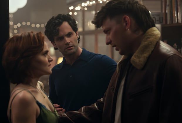 Joe Goldberg (Penn Badgley) defendió a Bronte (Madeline Brewer) de Clayton (Tom Francis) en la quinta y última temporada de