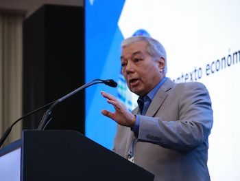 César Ferrari, superintendente financiero de