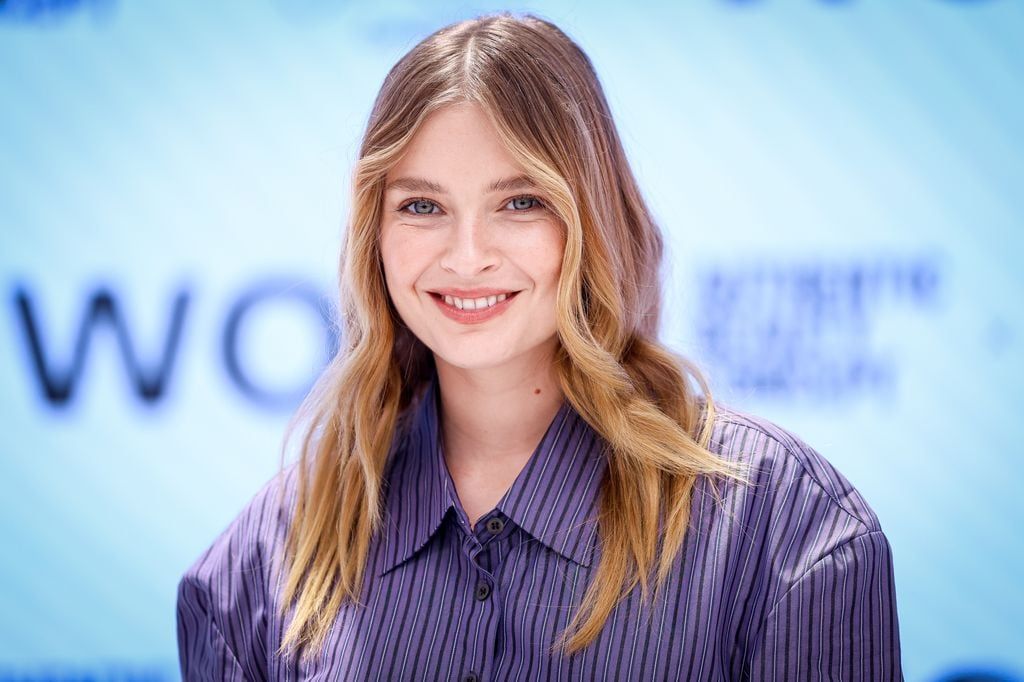 Camille comienza una nueva etapa lejos de 'Emily in Paris' y ya tiene dos proyectos, uno en Netflix y otro en Disney+
