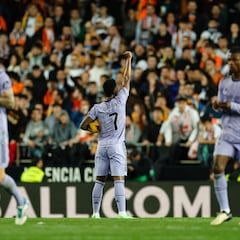 Inzaghi y Calhanoglu, sancionados por el escándalo de la curva nord