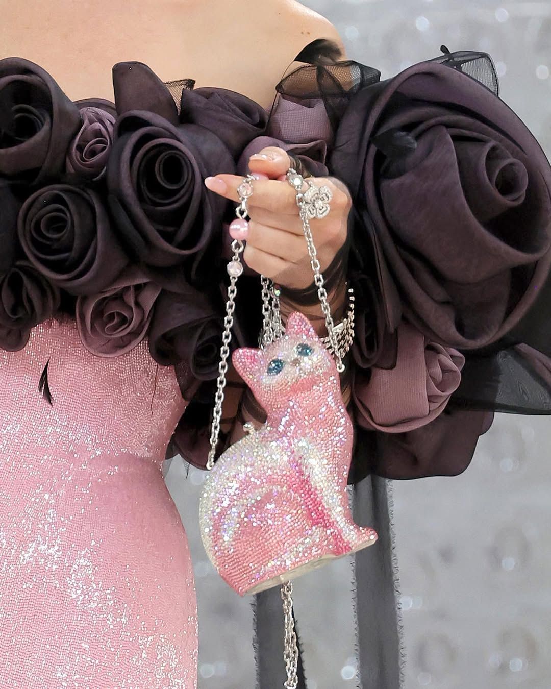 Esta es la vida de lujo del Karl Lagerfeld Cat, que dejó su herencia de 200 millones