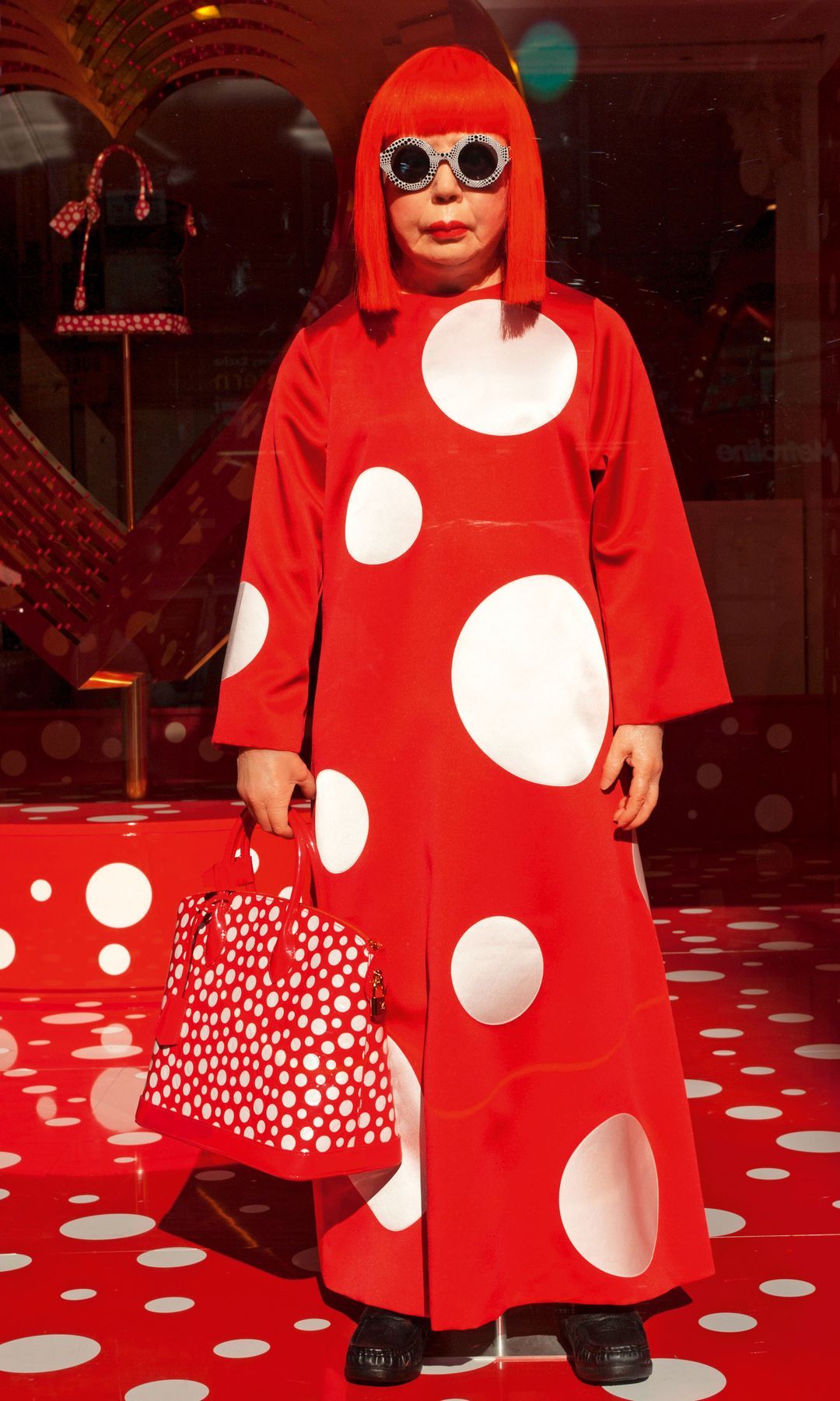 Infinito Moles The Selfridges Showcase of London, intervino por el artista.