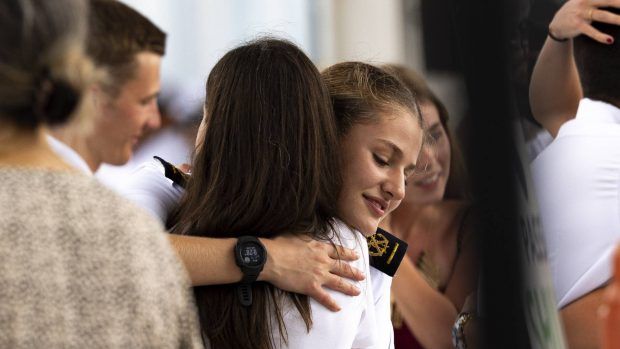 Queen Letizia y la princesa Leonor en Panamá. (Foto: Gtres)