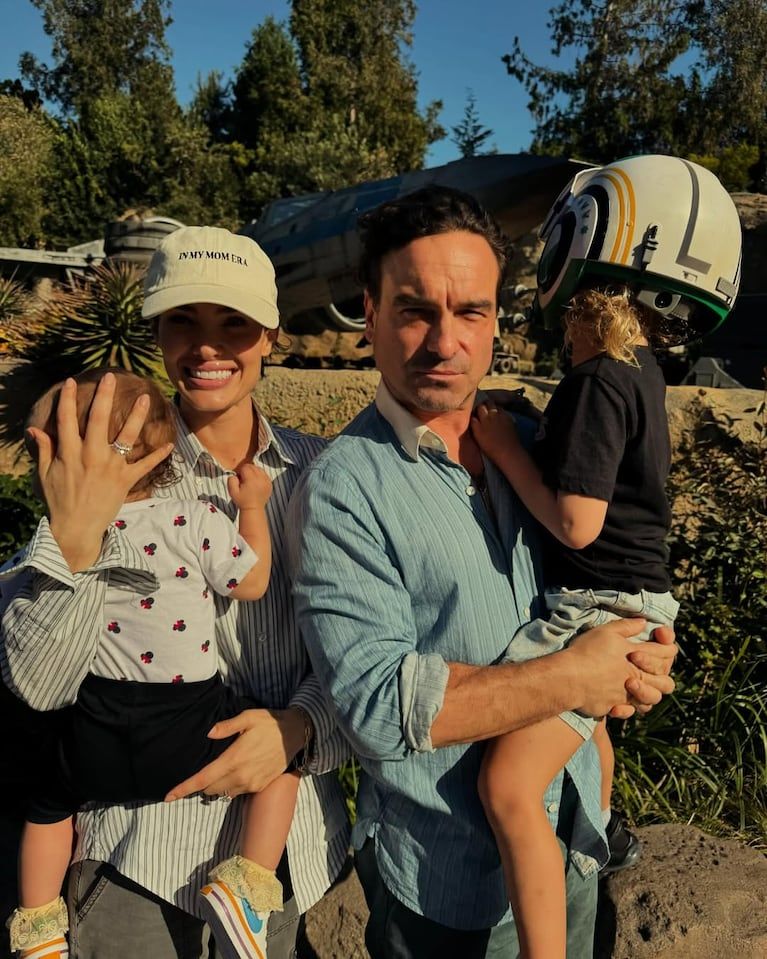 Johnny Galecki como familia. Foto: Instagram @sanctinjohnnygalecki
