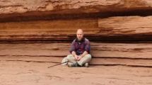 Imagen de Damiano, el italiano que llegó a El Chocón en busca de los dinosaurios que siempre admiró