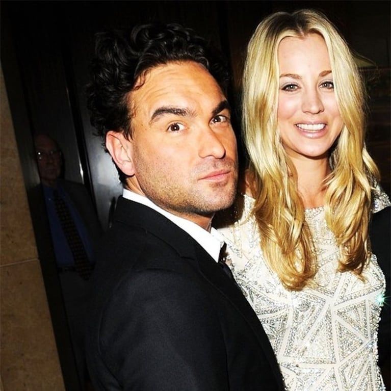 Johnny Galecki y Kaley Cuocco. Foto: Instagram @sanctinjohnnygalecki
