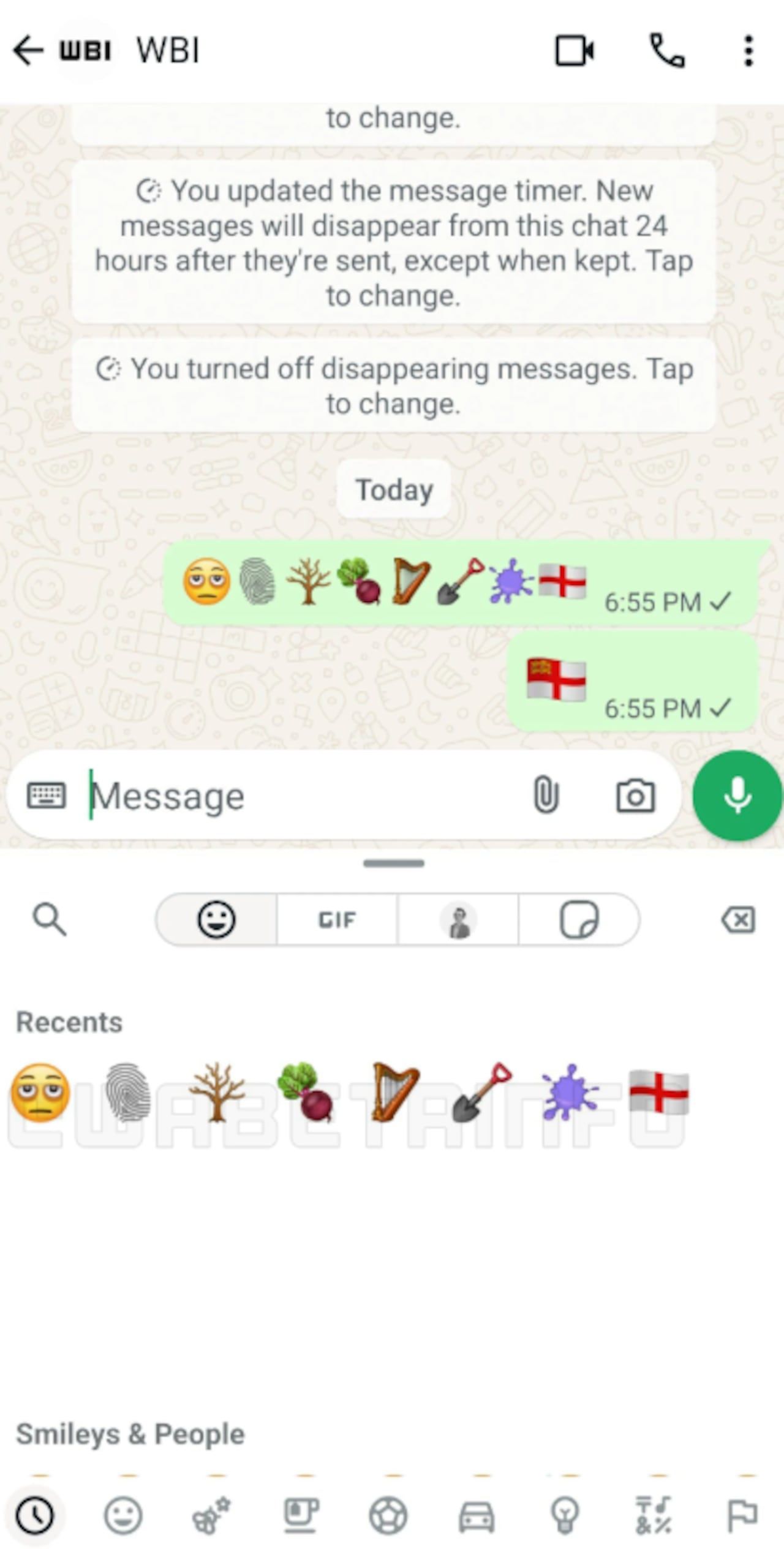WhatsApp agrega nuevos emojis en Android, como la cara con círculos oscuros y la huella digital, con el estándar Unicode 16.0.
