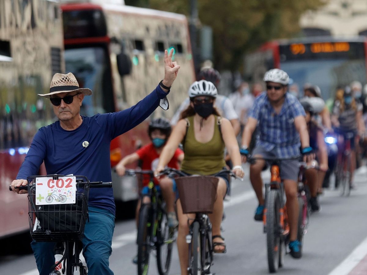 Foto: Varios ciclistas están pasando por Valencia. (Efe/Kai Försterling)