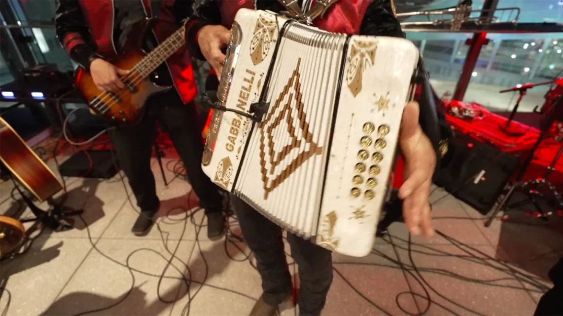 La banda de música folclórica mexicana ordena activa en Atlanta el 26 de abril de 2025.