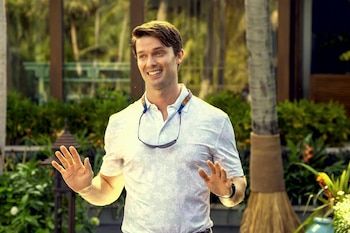Patrick Schwarzenegger adoptó caminatas diarias