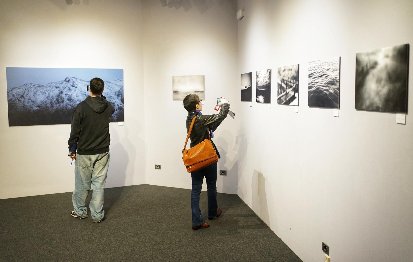 En Images: Exhibición 'La Corneja Cindenta' Crows en Bilbao