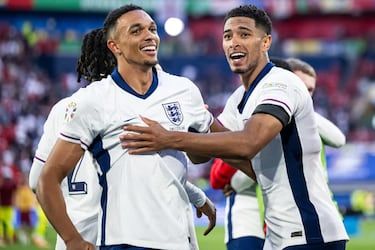 Alexander-Arnold, punto final