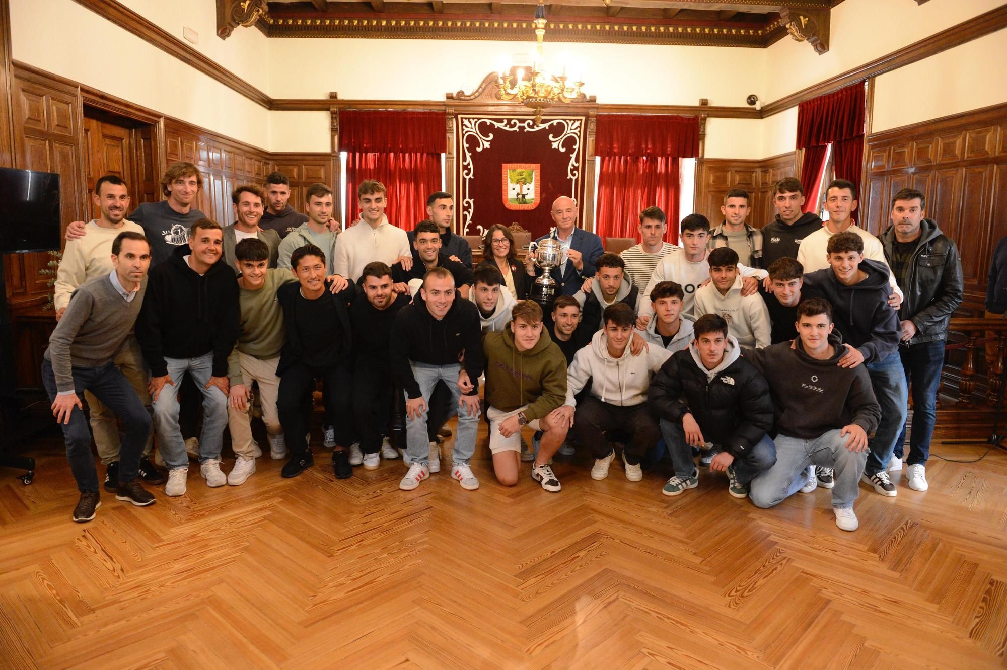 Recepción a arenas en el Ayuntamiento de Getxo