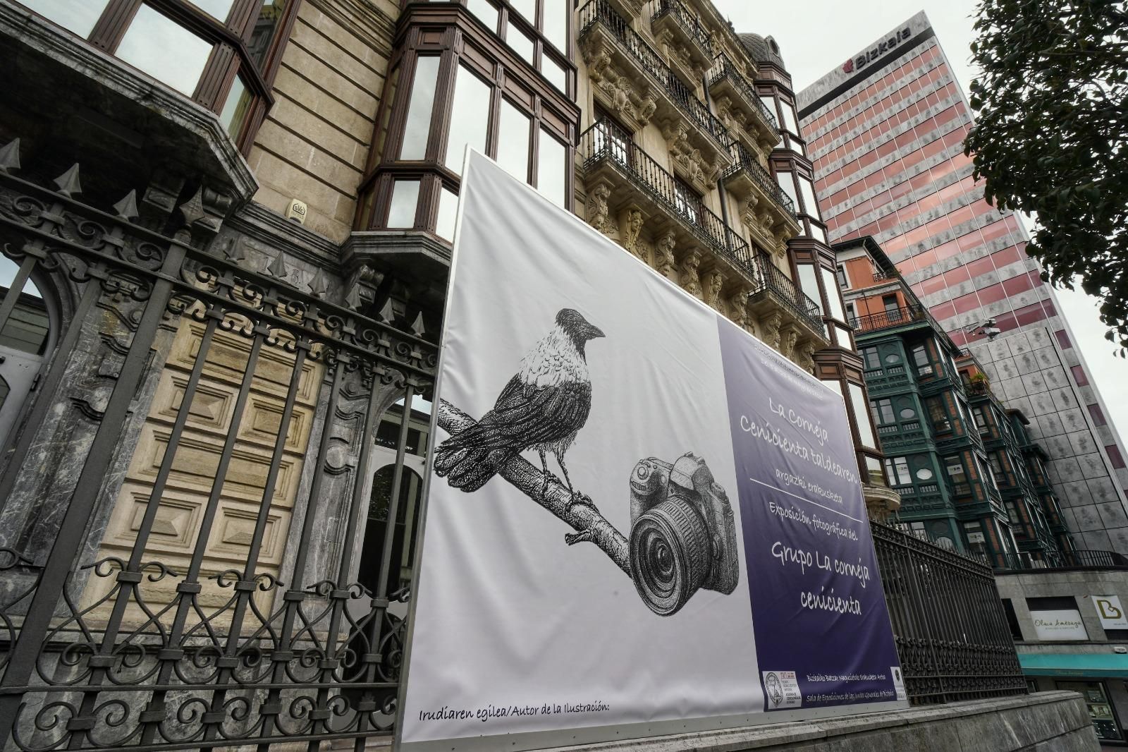 En Images: Exhibición 'La Corneja Cindenta' Crows en Bilbao