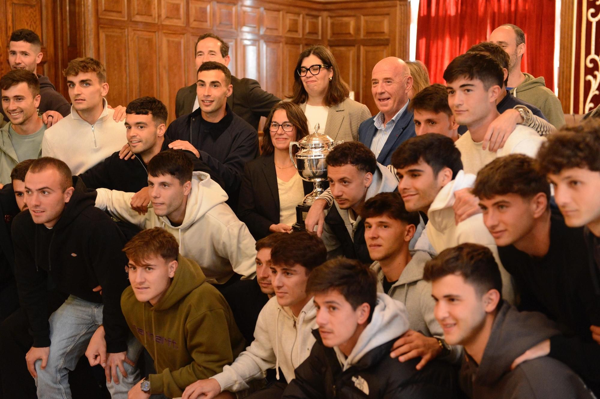 Recepción a arenas en el Ayuntamiento de Getxo