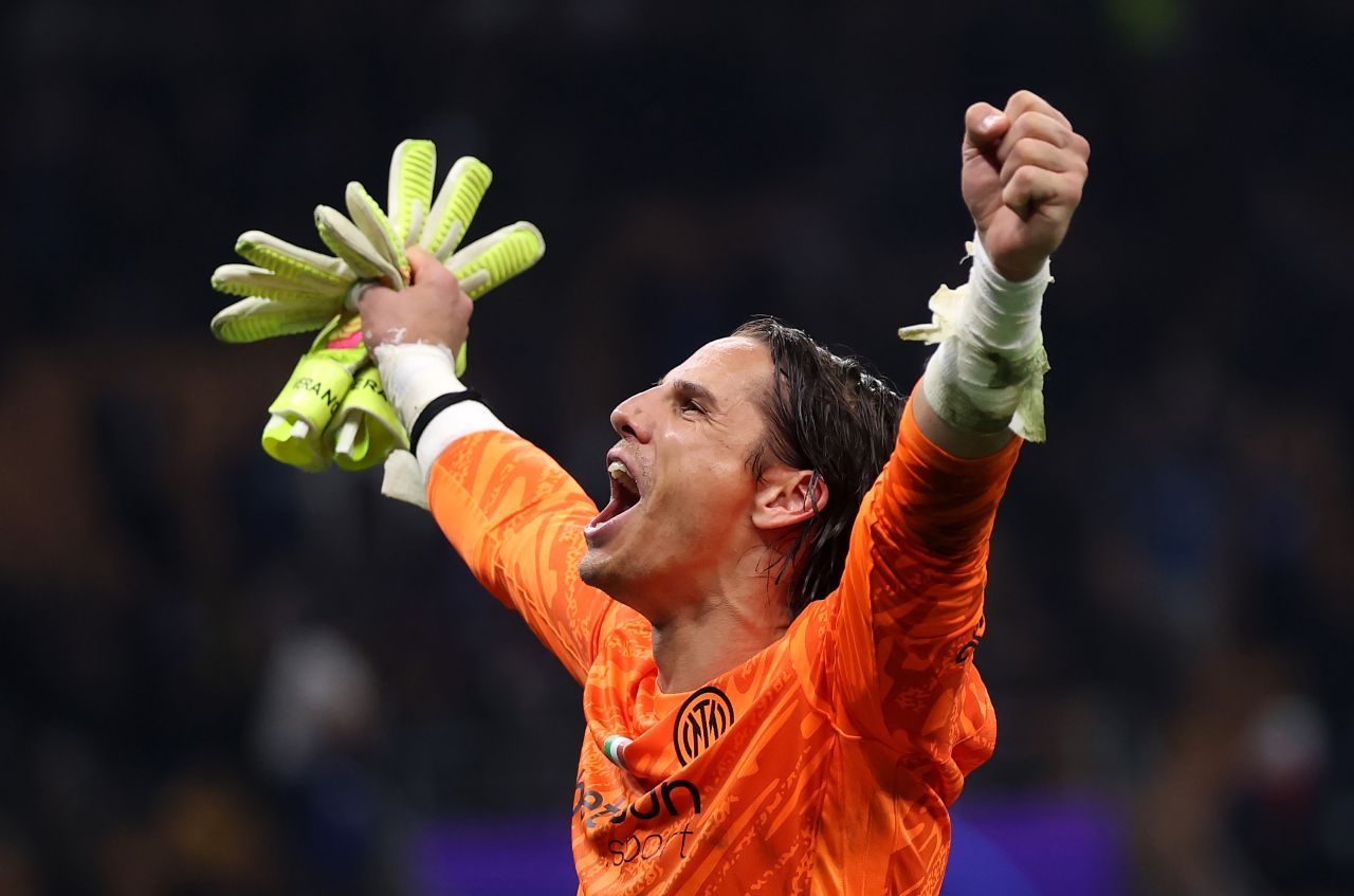Yann Sommer del Inter anotó tres goles y a pesar de que era la figura de su equipo.