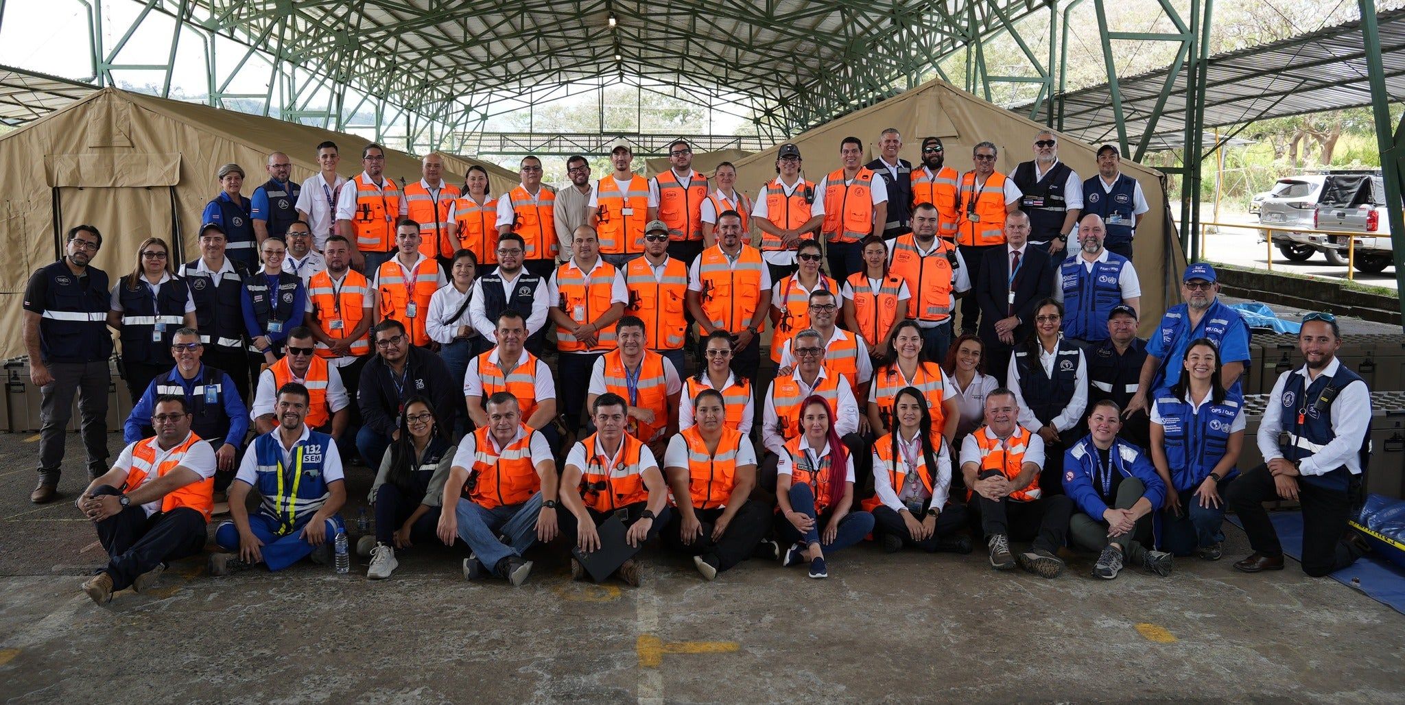 Foto grupal de todos los participantes en el ejercicio de interoperabilidad EMT