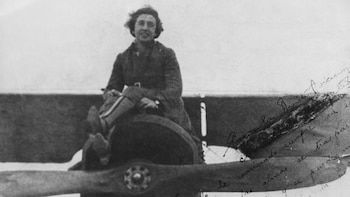 En honor a Carmela Combe,