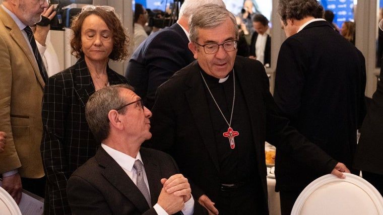 Luis Argüello, president of the CEE, along with José Luis Restán, president of apse