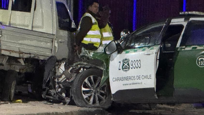 Los delincuentes huyeron: la persecución termina con dos policías heridos después de un impacto de patrulla y camión en Renca Los delincuentes huyeron: la persecución termina con dos policías heridos después de un impacto de patrulla y camión en Renca