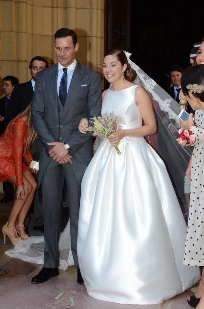 (Foto de archivo) Leire Martinez y Jacobo Bustamante reciben el