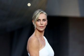 Durante años, Theron escondió el