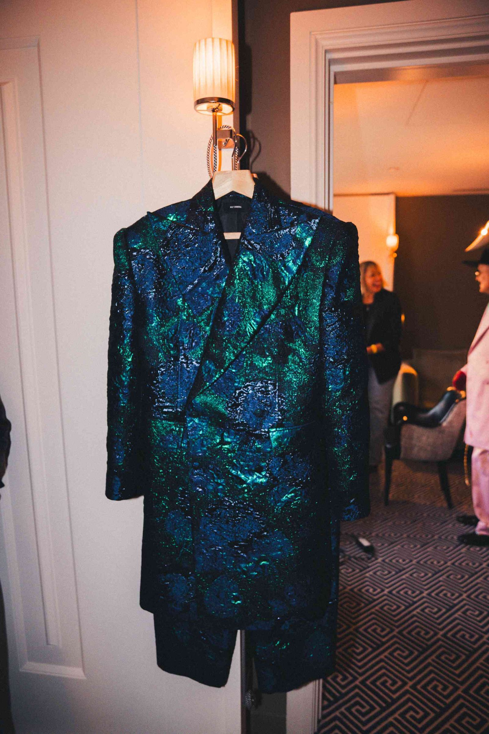 Maluma conquistó en Met Gala 2025 con un traje inspirado en los Pachucos de los 30 y 40 años