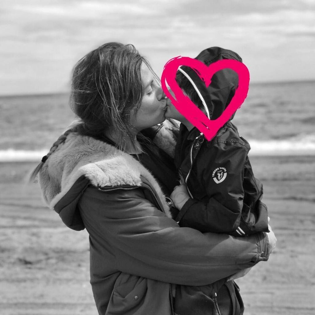 Leire Martínez con su hijo Lucas