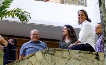 Lo que implica una extracción política: el caso de los opositores de refugiados en la embajada argentina Lo que implica una extracción política: el caso de los opositores de refugiados en la embajada argentina