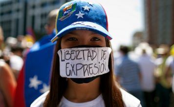 En abril hubo al menos 10 violaciones de libertad de expresión. En abril hubo al menos 10 violaciones de libertad de expresión.
