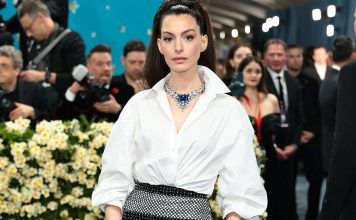 Anne Hathaway vestida con Carolina Herrera en la Gala Met Anne Hathaway vestida con Carolina Herrera en la Gala Met