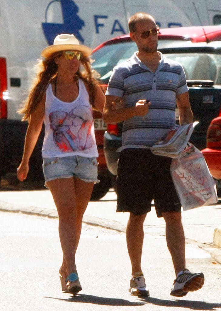 (Foto de archivo) Gonzalo Miró y Amaia Montero, disfruten de un romántico caminata de verano Europa Press Reports/Europa Press 8/8/2010