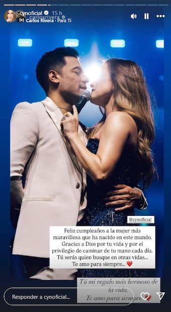 Carlos Rivera dedica un mensaje amoroso a su esposa Cynthia Rodríguez y ella responde.
