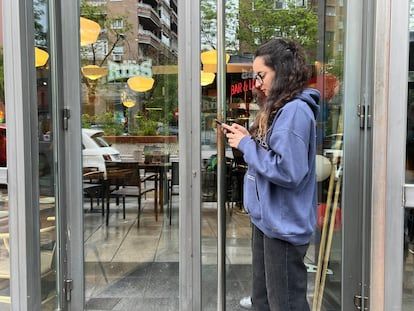 Michelle Castillo intenta comprar su boleto para Bad Bunny.