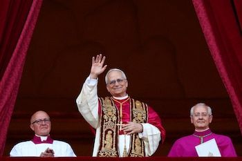 Mary Perrotti se destaca al Papa