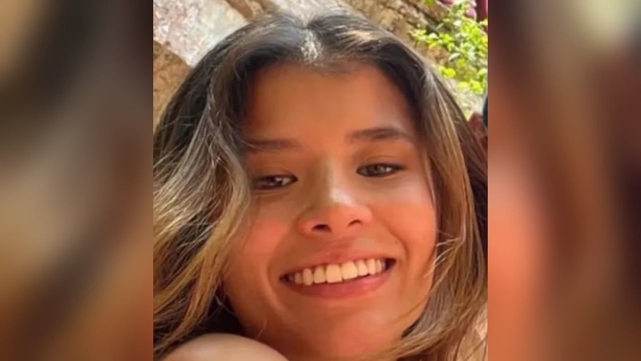 La amiga de la joven dijo que se ofreció a acompañarla.