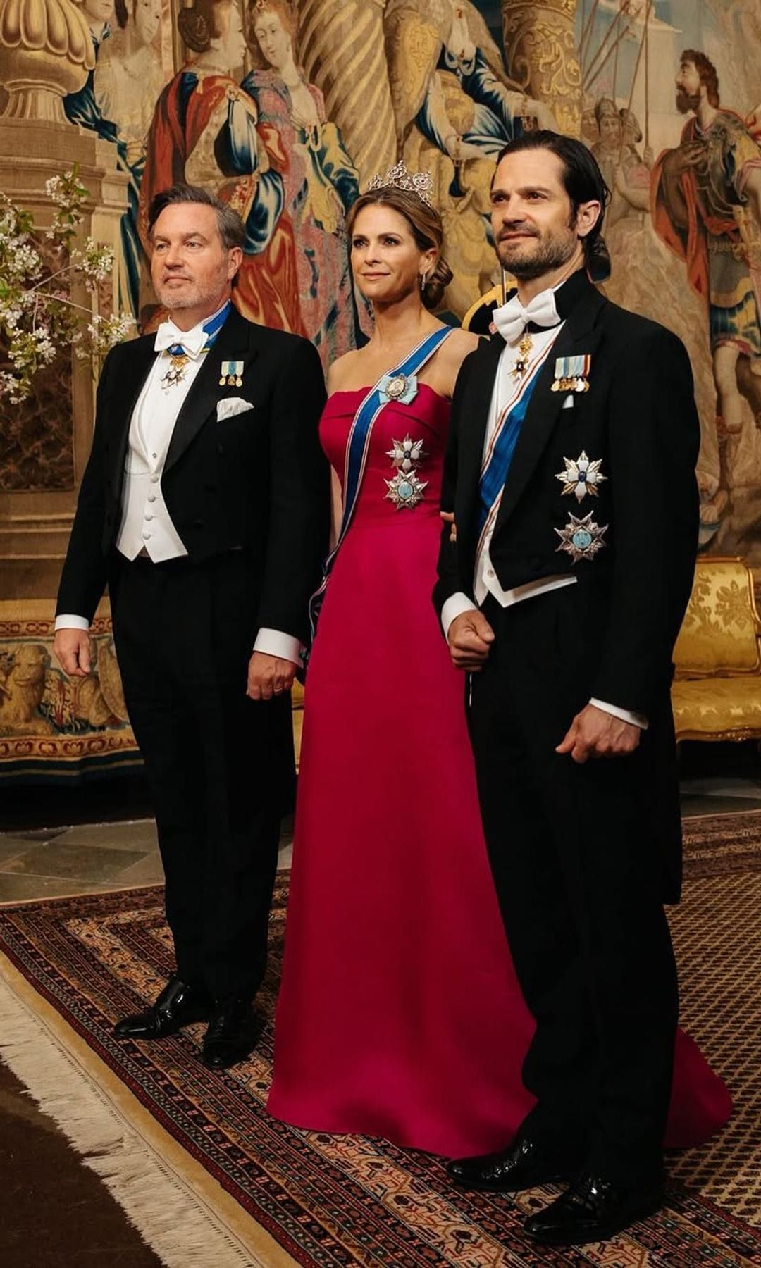 Con la princesa Sofía de licencia de maternidad, la princesa Magdalena ingresó a la galería del Palacio Real de Stockolm con su esposo, Chris O'Neill, y su hermano, el Príncipe Carlos Felipe