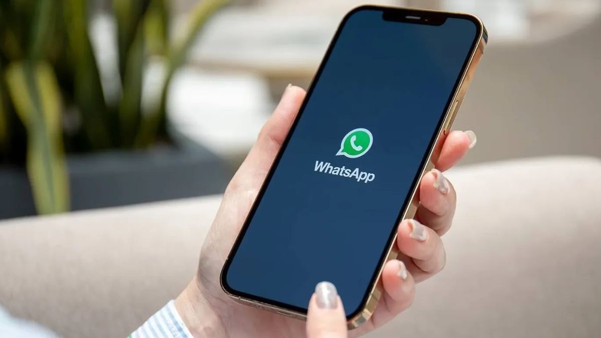 El objetivo refuerza la estructura de su popular aplicación de mensajería instantánea para ofrecer a los usuarios nuevas herramientas para mejorar su experiencia al chatear o hacer videollamadas. El objetivo refuerza la estructura de su popular aplicación de mensajería instantánea para ofrecer a los usuarios nuevas herramientas para mejorar su experiencia al chatear o hacer videollamadas.
