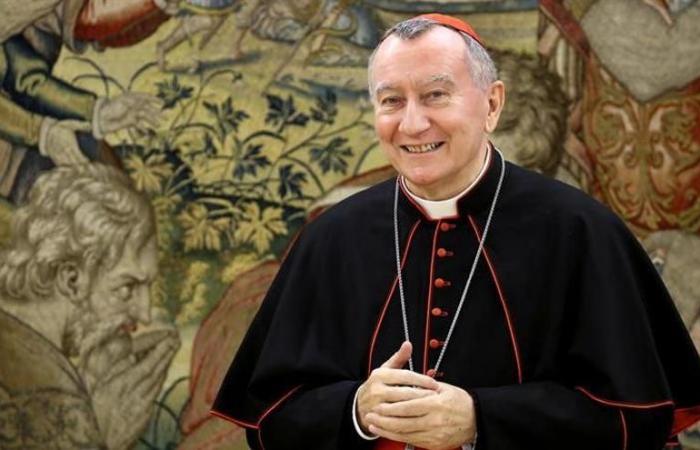 El cardenal Becciu da un paso a un lado -.