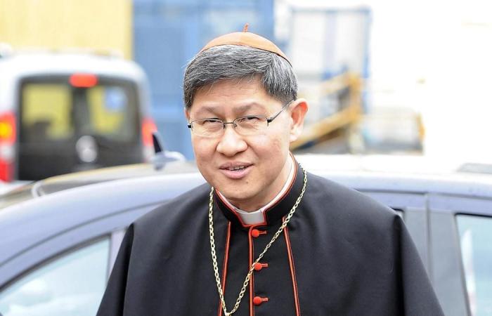 El cardenal Becciu da un paso a un lado -.