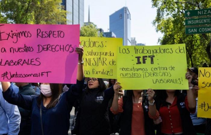 Antes de la extinción de IFT, los trabajadores protestan en el Senado; Acusan a que no hay tablas de diálogo para una transición -.