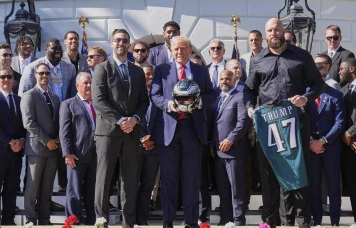 Trump celebra a los campeones de los Eagles en la Casa Blanca, pero sin Hurts Jalen -.