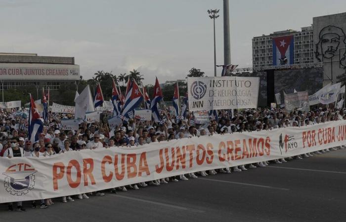 Una nueva demostración de revolución (+fotos) -.