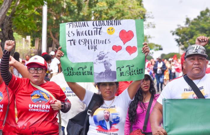 La clase trabajadora de Bolívar marchó en rechazo del arresto de venezolanos en el extranjero.