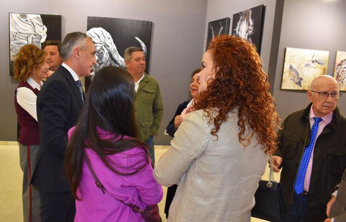 Un aspecto único se une al arte, la caza y las corridas de toros en una exposición.