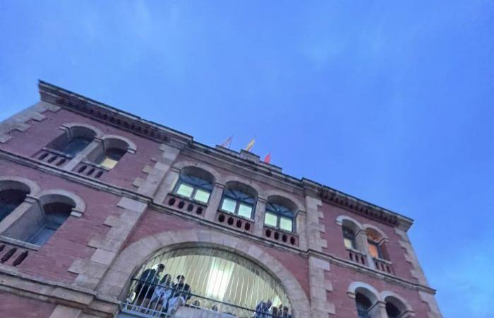 Interesante de la mano en el regreso de los toros a Salamanca -.