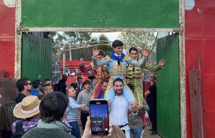 Sigue a las corridas de toros de Las Matas, en aplausos.